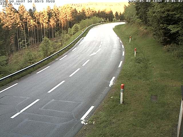 Webcam à 406 mètres d'altitude au niveau du col du haut du bois sur la RD32