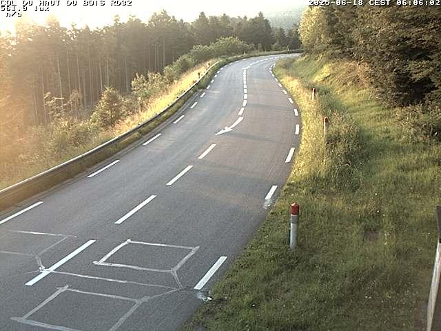 Webcam à 406 mètres d'altitude au niveau du col du haut du bois sur la RD32