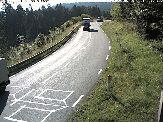 Webcam à 406 mètres d'altitude au niveau du col du haut du bois sur la RD32