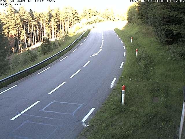 Webcam à 406 mètres d'altitude au niveau du col du haut du bois sur la RD32
