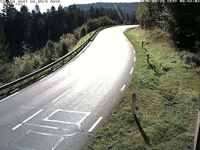 Webcam à 406 mètres d'altitude au niveau du col du haut du bois sur la RD32