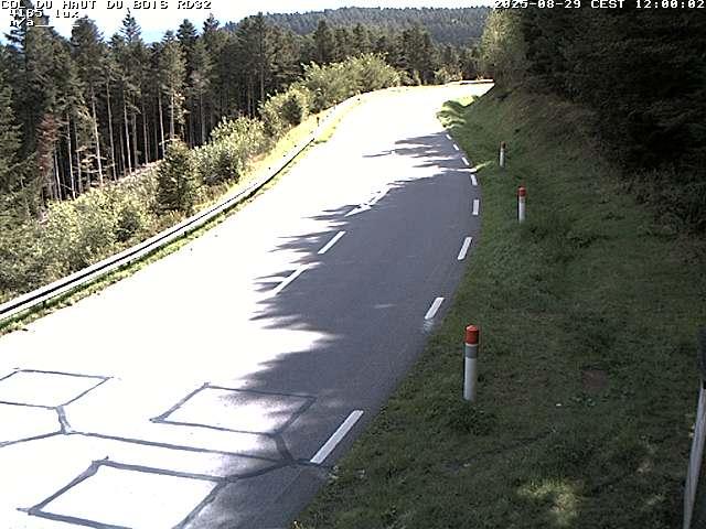 Webcam à 406 mètres d'altitude au niveau du col du haut du bois sur la RD32