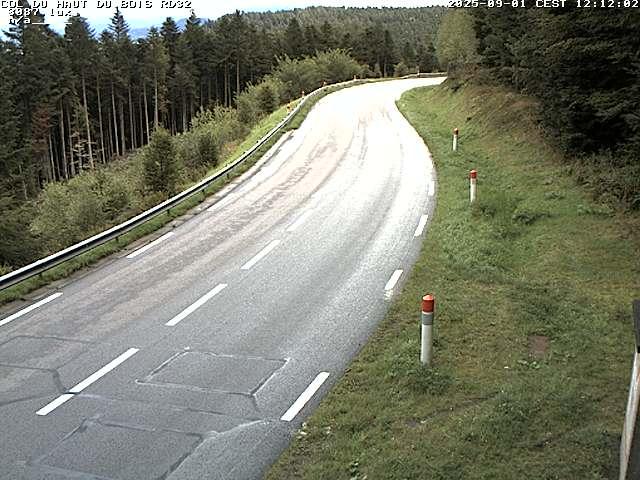 Webcam à 406 mètres d'altitude au niveau du col du haut du bois sur la RD32