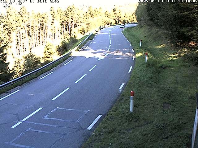 Webcam à 406 mètres d'altitude au niveau du col du haut du bois sur la RD32
