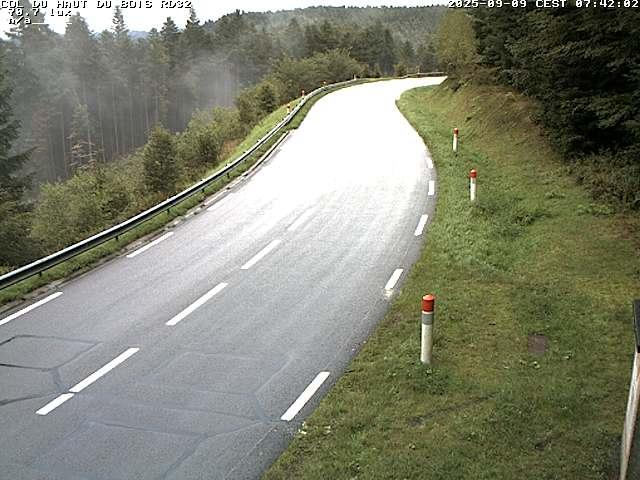 Webcam à 406 mètres d'altitude au niveau du col du haut du bois sur la RD32