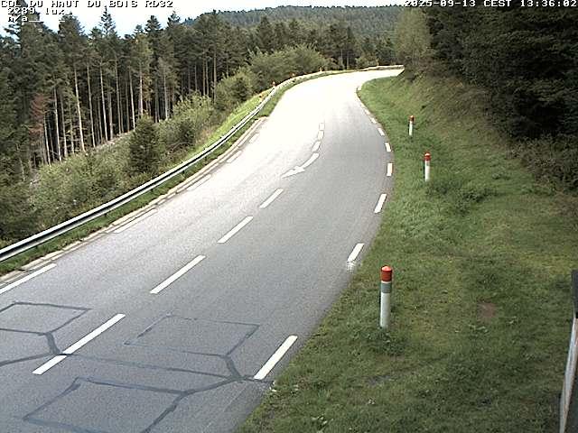 Webcam à 406 mètres d'altitude au niveau du col du haut du bois sur la RD32