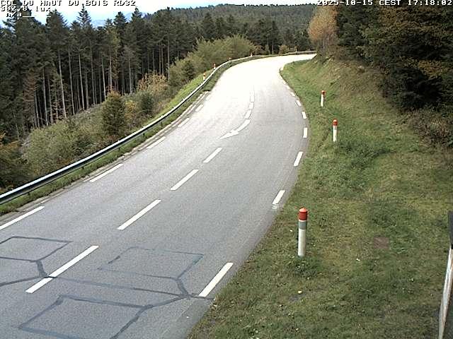Webcam à 406 mètres d'altitude au niveau du col du haut du bois sur la RD32