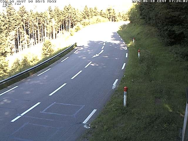 <h2>Webcam à 406 mètres d'altitude au niveau du col du haut du bois sur la RD32</h2>