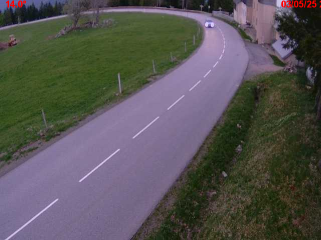 Webcam en haut du col du Ballon d'Alsace sur la D465 à 1075 mètres d'altitude dans les Vosges