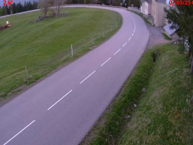 Webcam en haut du col du Ballon d'Alsace sur la D465 à 1075 mètres d'altitude dans les Vosges