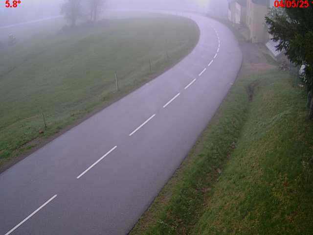 Webcam en haut du col du Ballon d'Alsace sur la D465 à 1075 mètres d'altitude dans les Vosges