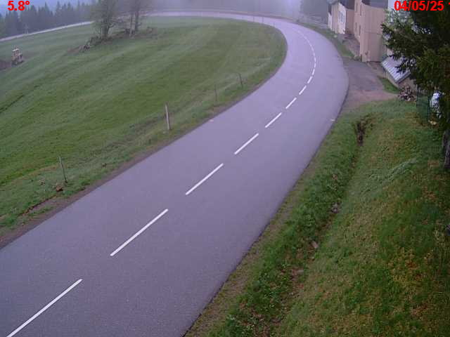 Webcam en haut du col du Ballon d'Alsace sur la D465 à 1075 mètres d'altitude dans les Vosges