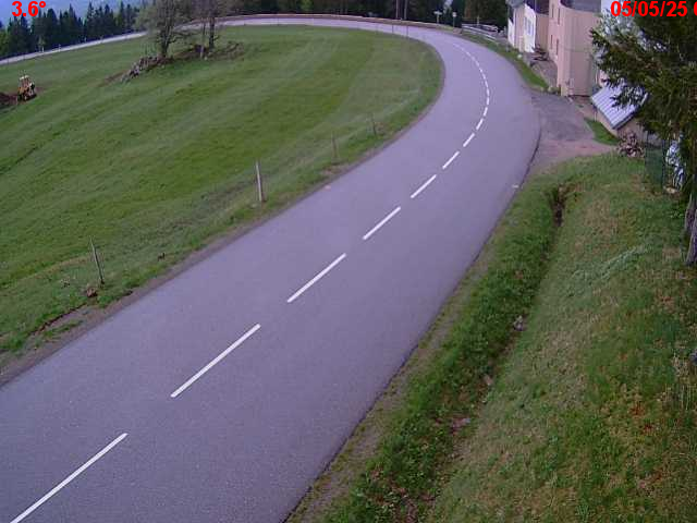 Webcam en haut du col du Ballon d'Alsace sur la D465 à 1075 mètres d'altitude dans les Vosges