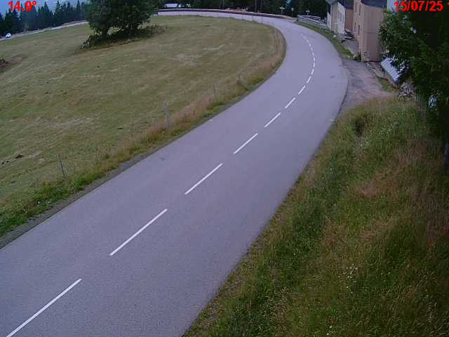 Webcam en haut du col du Ballon d'Alsace sur la D465 à 1075 mètres d'altitude dans les Vosges