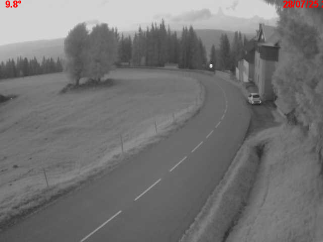 Webcam en haut du col du Ballon d'Alsace sur la D465 à 1075 mètres d'altitude dans les Vosges