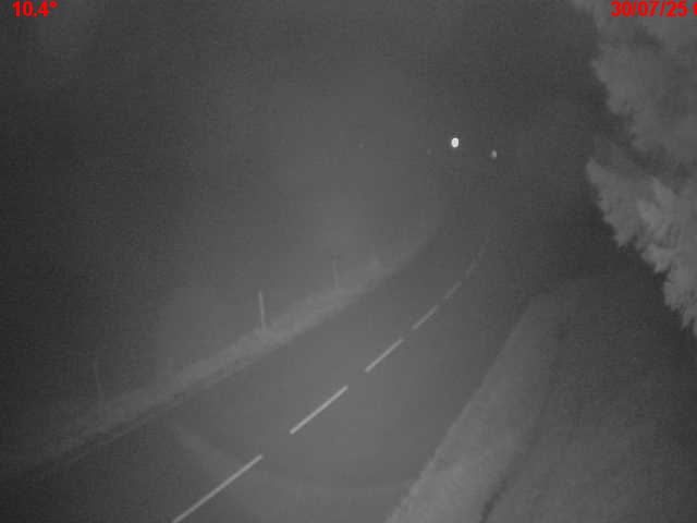 Webcam en haut du col du Ballon d'Alsace sur la D465 à 1075 mètres d'altitude dans les Vosges